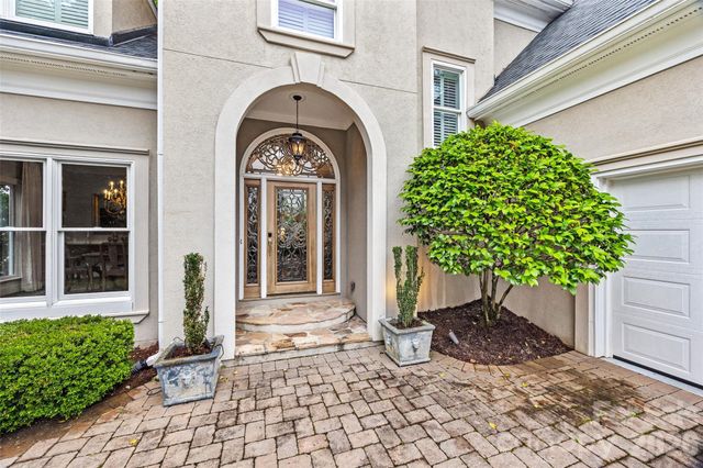 15901 Riverpointe Drive, Charlotte, NC 28278