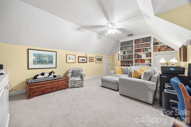 15901 Riverpointe Drive, Charlotte, NC 28278