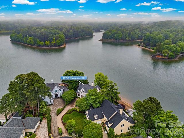 15901 Riverpointe Drive, Charlotte, NC 28278
