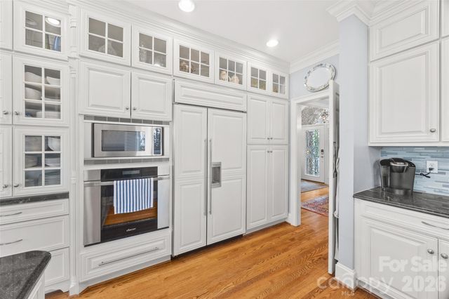 15901 Riverpointe Drive, Charlotte, NC 28278