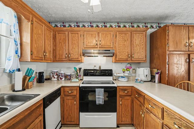 105 Brookside Pt, Springfield, TN 37172