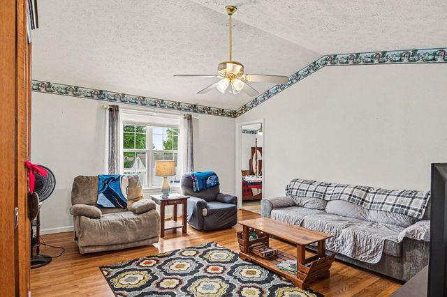 105 Brookside Pt, Springfield, TN 37172