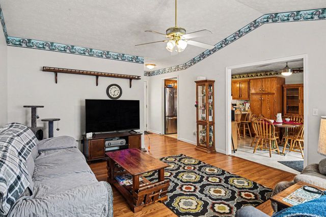105 Brookside Pt, Springfield, TN 37172