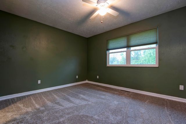 2127 S Golden Avenue, Springfield, MO 65807