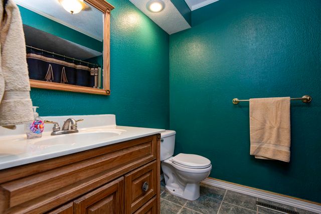 2127 S Golden Avenue, Springfield, MO 65807