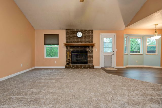 2127 S Golden Avenue, Springfield, MO 65807