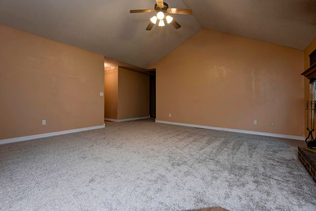 2127 S Golden Avenue, Springfield, MO 65807