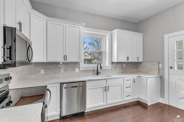 1031 Leavenworth Street, Manhattan, KS 66502