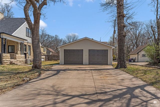 1031 Leavenworth Street, Manhattan, KS 66502