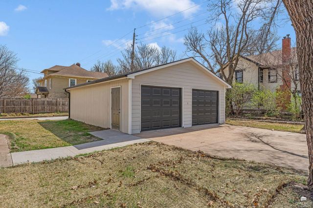1031 Leavenworth Street, Manhattan, KS 66502