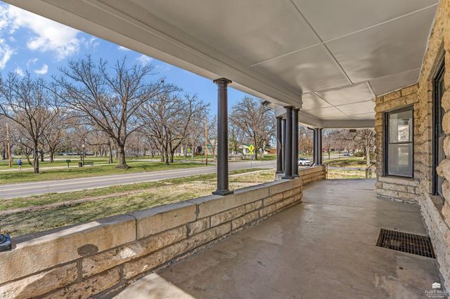 1031 Leavenworth Street, Manhattan, KS 66502