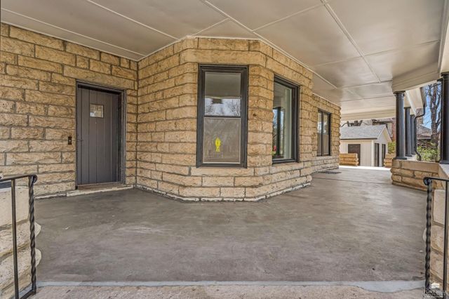 1031 Leavenworth Street, Manhattan, KS 66502