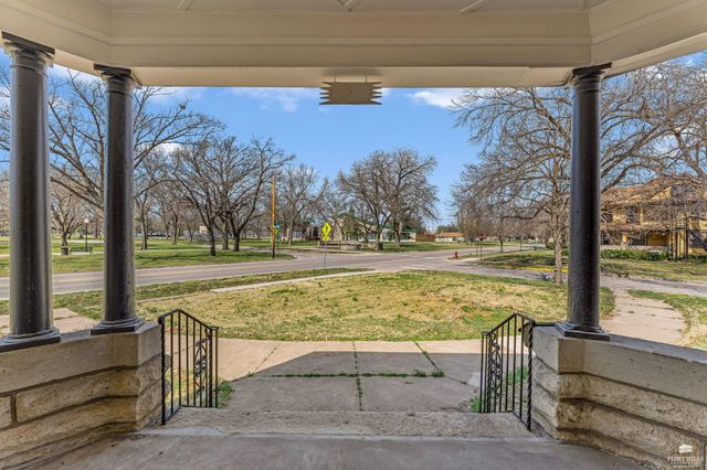 1031 Leavenworth Street, Manhattan, KS 66502