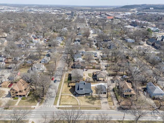 1031 Leavenworth Street, Manhattan, KS 66502