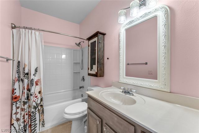 10515 Gold Shadow Avenue, Las Vegas, NV 89129