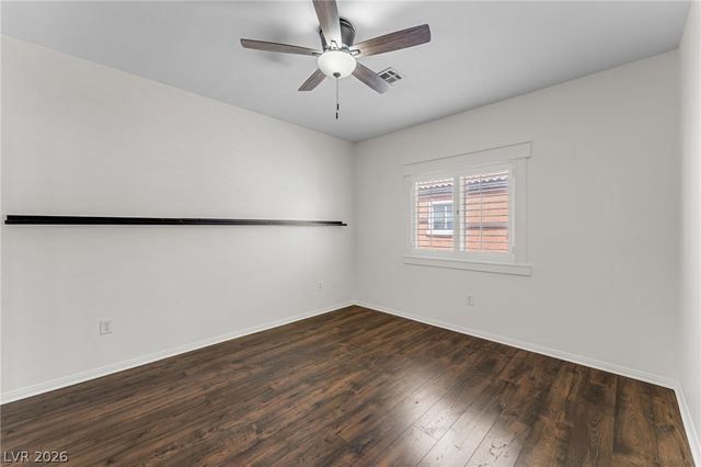 10515 Gold Shadow Avenue, Las Vegas, NV 89129