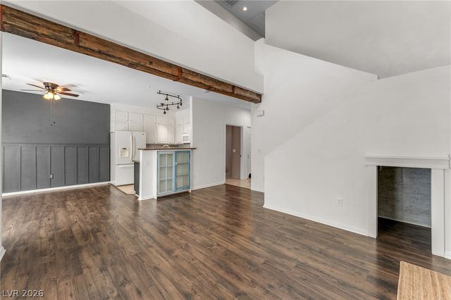 10515 Gold Shadow Avenue, Las Vegas, NV 89129