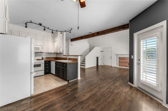 10515 Gold Shadow Avenue, Las Vegas, NV 89129