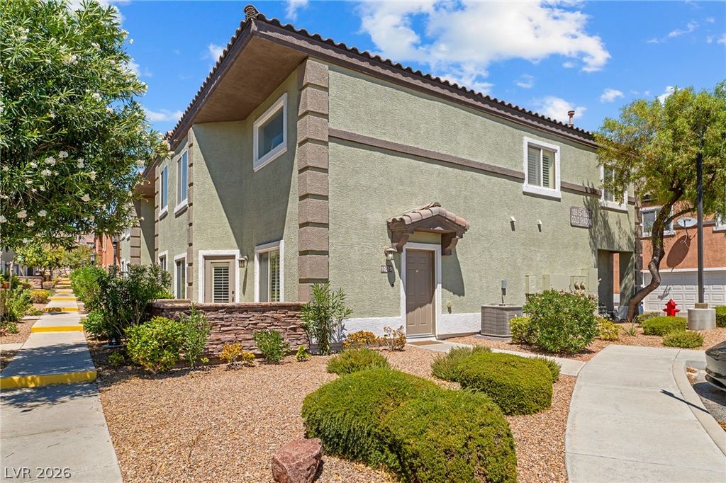 10515 Gold Shadow Avenue, Las Vegas, NV 89129