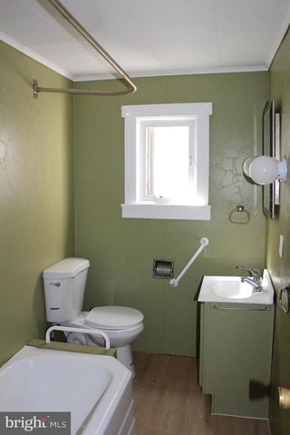148 N LOCUST ST, Mount Carmel, PA 17851