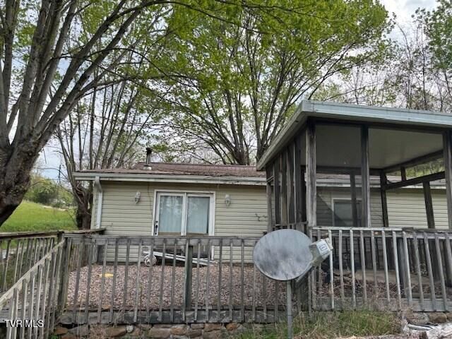 324 Jess Hopson Road, Unicoi, TN 37692