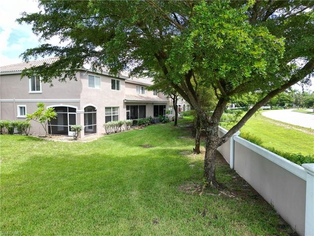 9999 Chiana CIR, Fort Myers, FL 33905