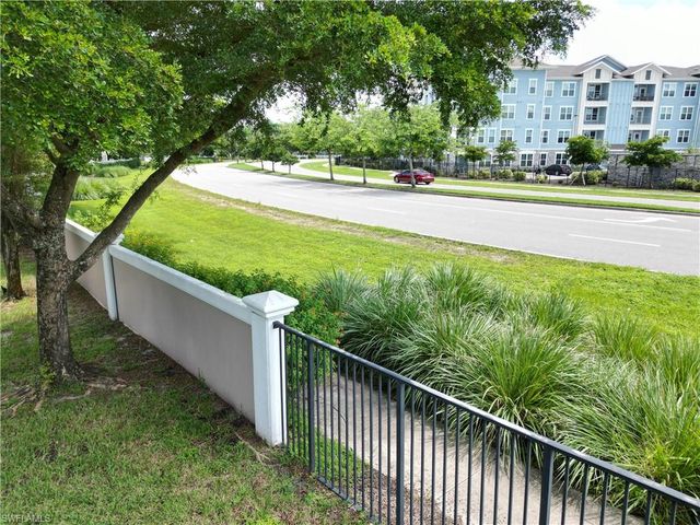 9999 Chiana CIR, Fort Myers, FL 33905