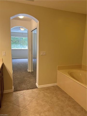 9999 Chiana CIR, Fort Myers, FL 33905