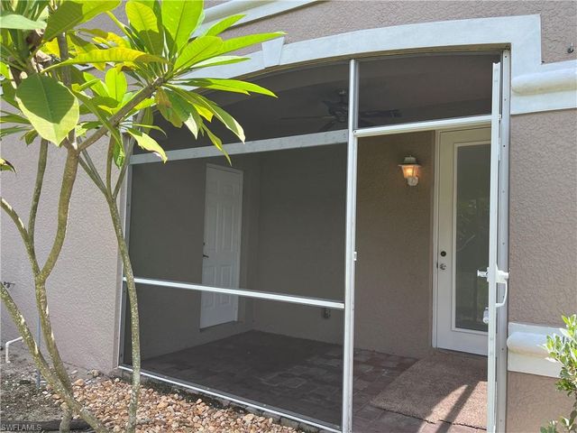 9999 Chiana CIR, Fort Myers, FL 33905