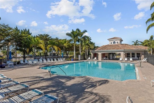 9999 Chiana CIR, Fort Myers, FL 33905