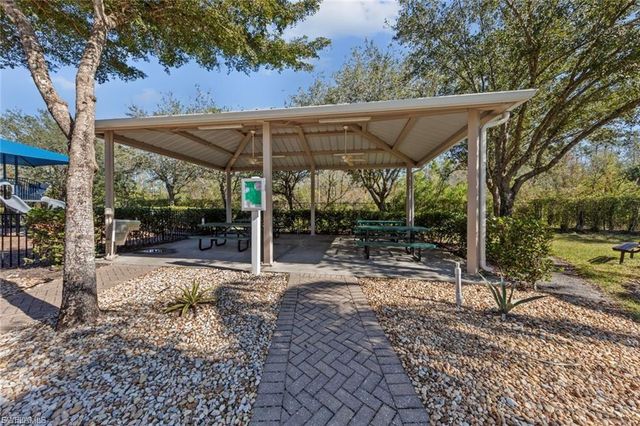 9999 Chiana CIR, Fort Myers, FL 33905