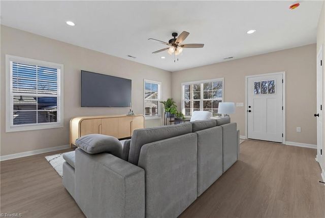 411 NE 28th Street, Winston-salem, NC 27105