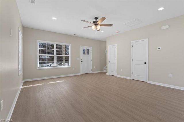 411 NE 28th Street, Winston-salem, NC 27105