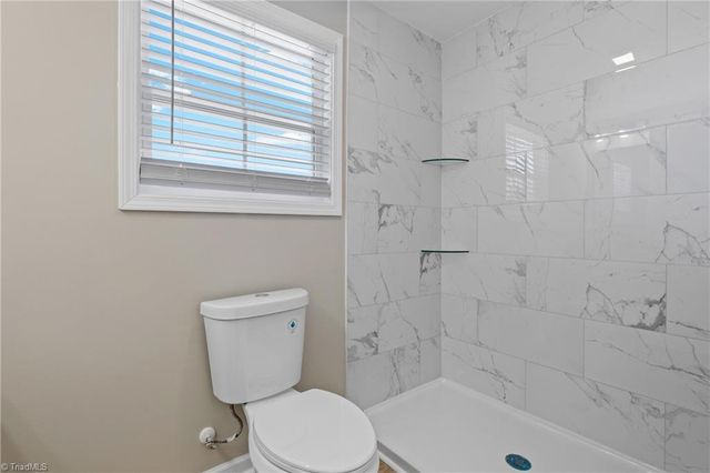 411 NE 28th Street, Winston-salem, NC 27105