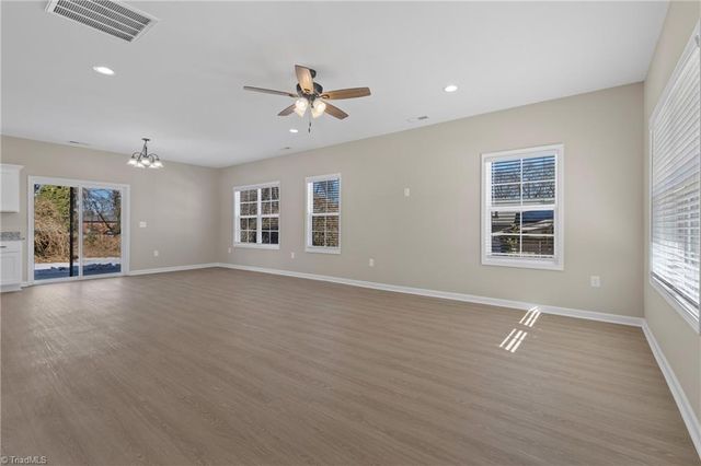 411 NE 28th Street, Winston-salem, NC 27105