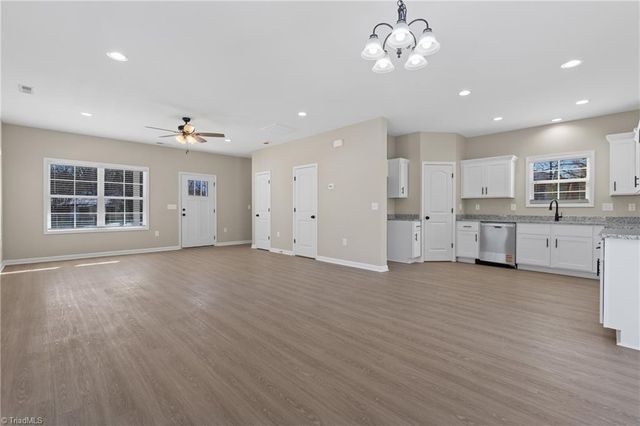 411 NE 28th Street, Winston-salem, NC 27105