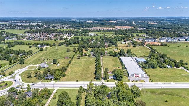 5402 Elm Springs Road, Springdale, AR 72762
