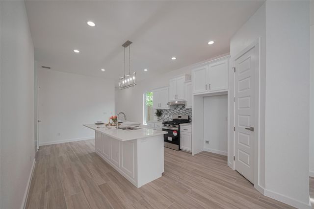 7307 W Knoll Street, Houston, TX 77028