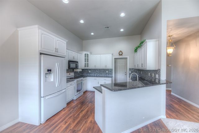 14210 S Toledo Avenue, Bixby, OK 74008