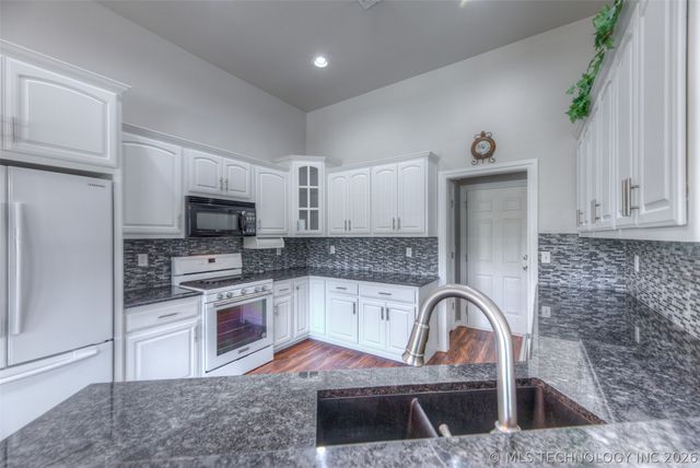 14210 S Toledo Avenue, Bixby, OK 74008