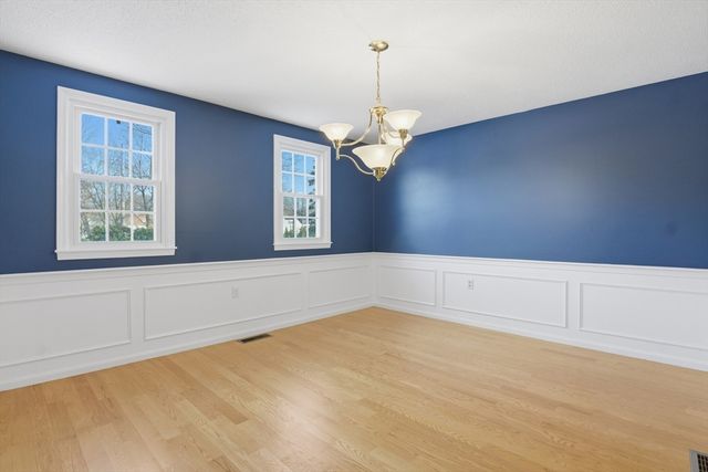 10 Walter Street, Tewksbury, MA 01876