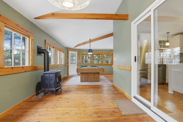 10 Walter Street, Tewksbury, MA 01876