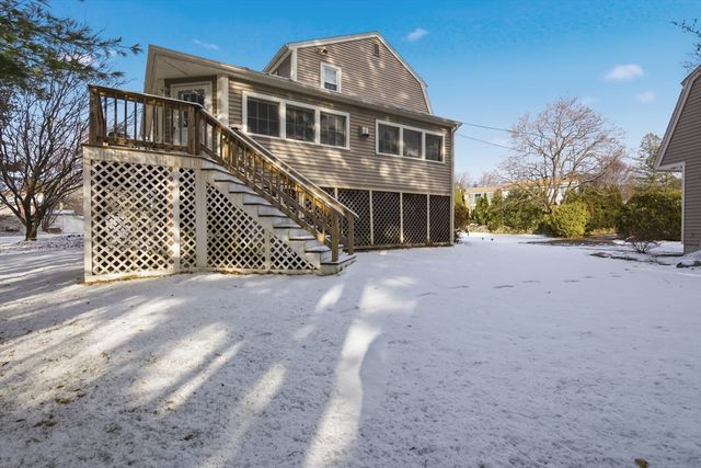 10 Walter Street, Tewksbury, MA 01876