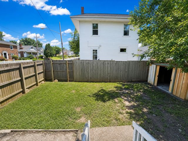 252 W 29th Street, Davenport, IA 52803