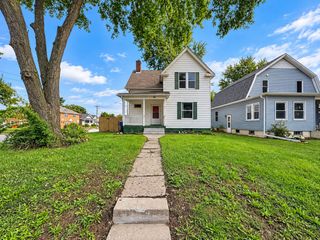 252 W 29th Street, Davenport, IA 52803
