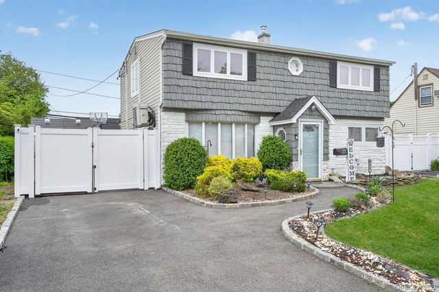 1438 Harding Street, North Bellmore, NY 11710