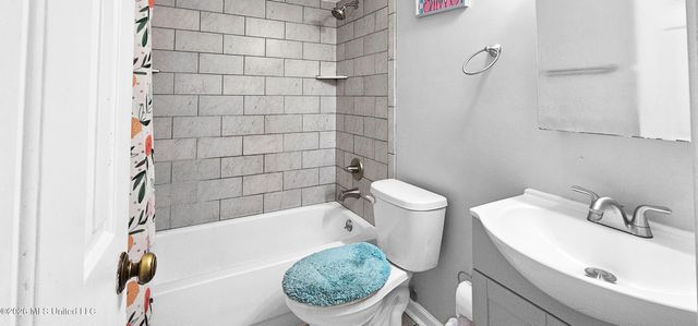 631 Woodsmoke Drive, Southaven, MS 38671