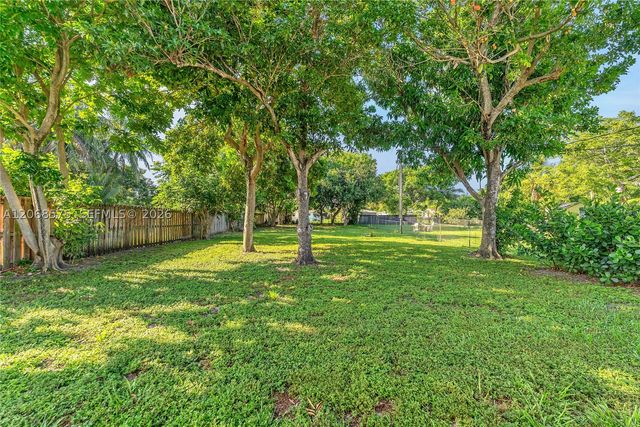 2851 Washington St, Hollywood, FL 33020