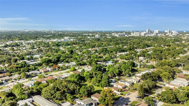 2851 Washington St, Hollywood, FL 33020
