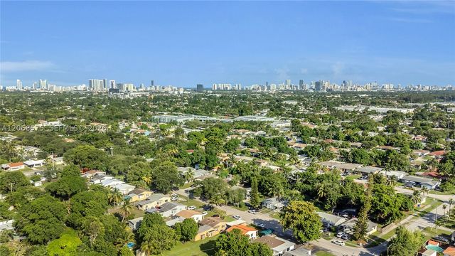 2851 Washington St, Hollywood, FL 33020